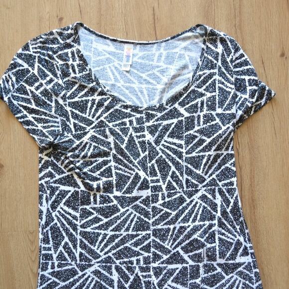 LuLaRoe Short Sleeve Tee - Picture 2 of 4